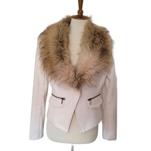 Bebe 90's Cream Faux Fur Collar Cropped Jacket‎